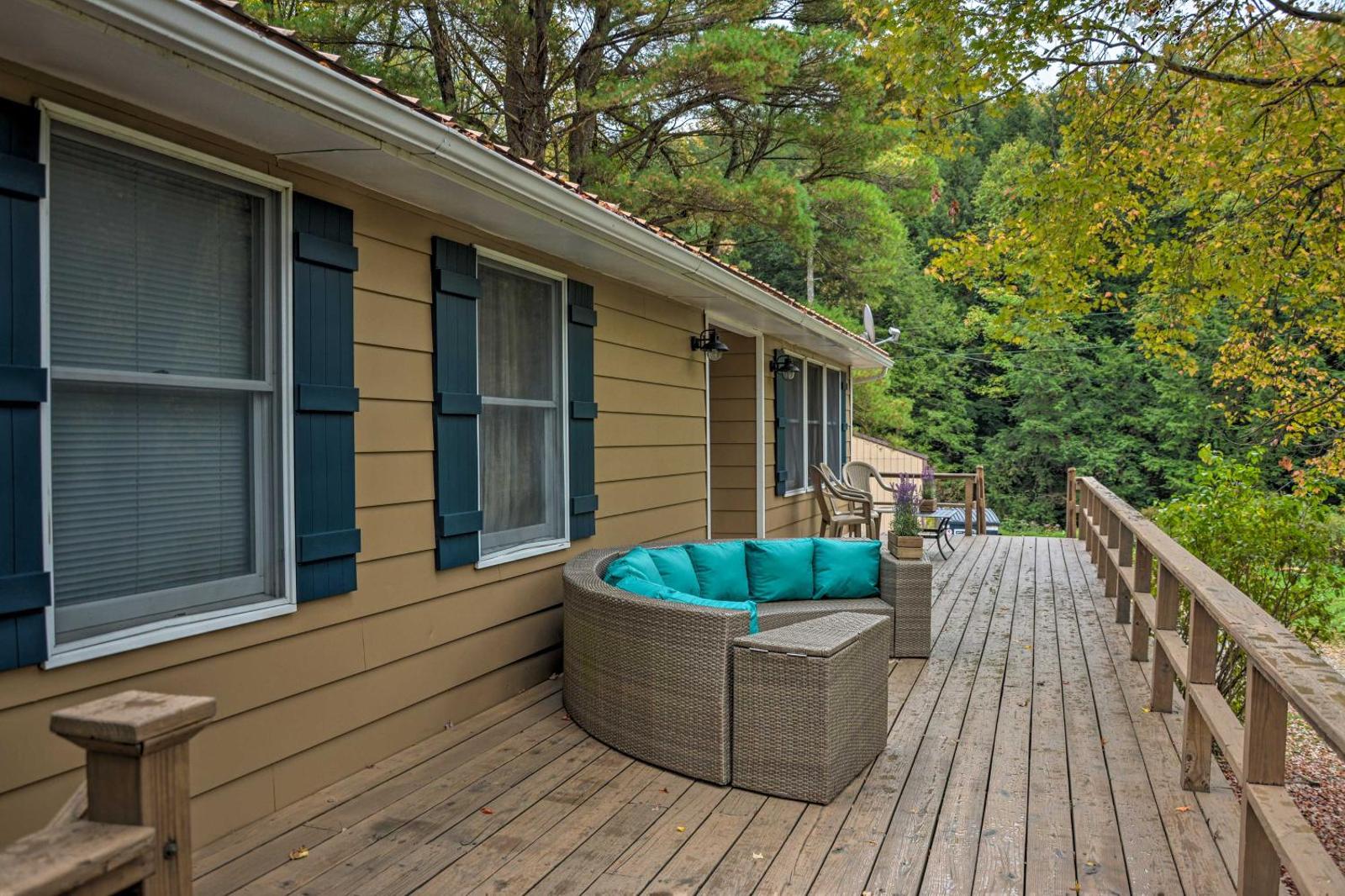 Great Valley Mtn House on 30 Acres with Pond and Grill